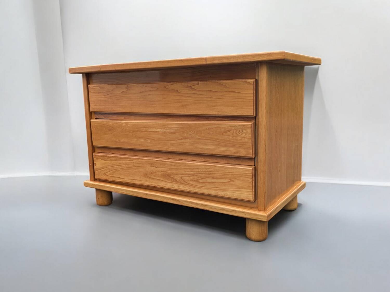 Brutalist chest of drawers in vintage elm 1980