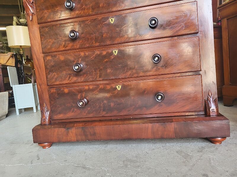 English style mahogany chest of drawers with 6 drawers