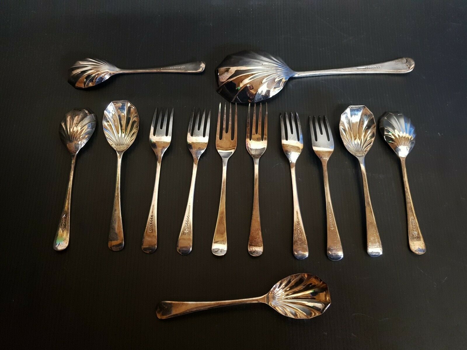 Ménagère en argent massif du XIVème siècle