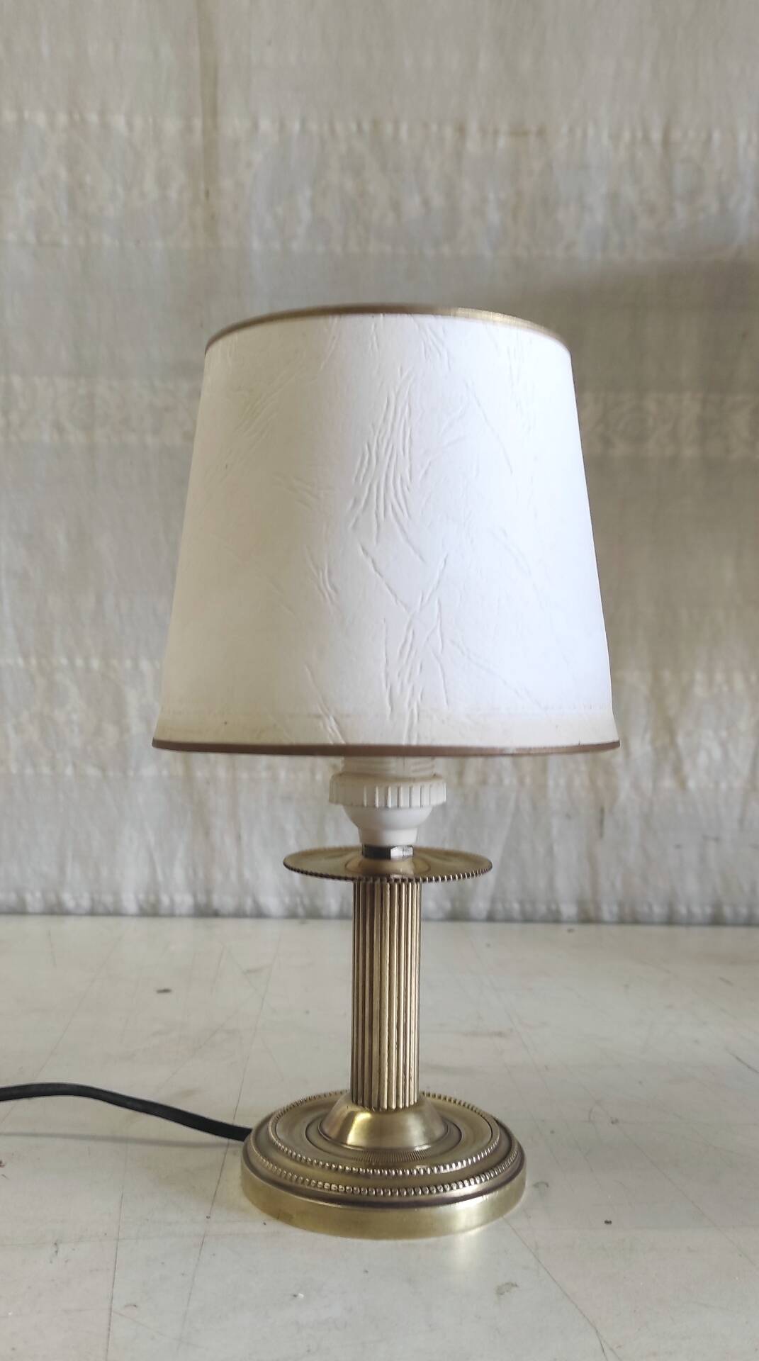 Lampe à poser en laiton doré - mid. XXeme