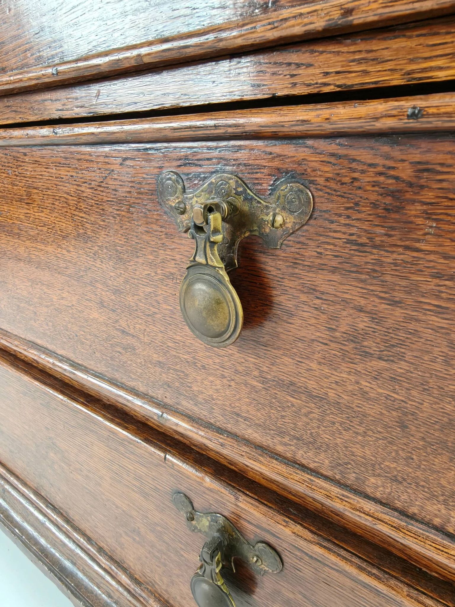 Rare armoire hollandaise en chêne du XVIIIe siècle – « Luierkabinet »