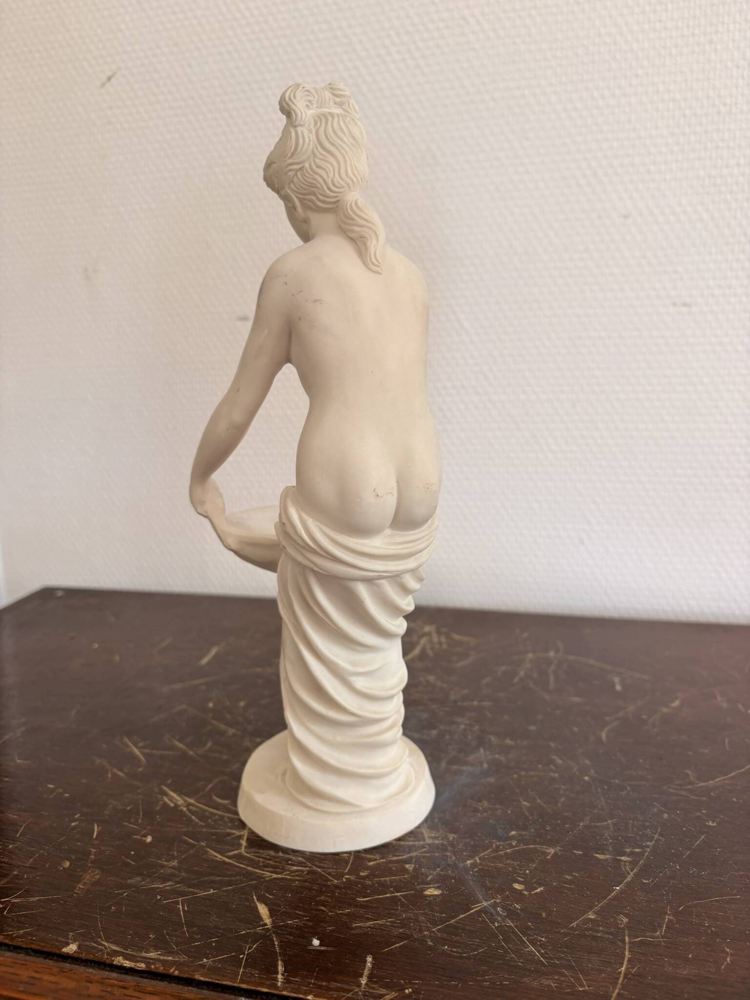 Statue Vénus au bassin style néoclassique Plâtre vintage