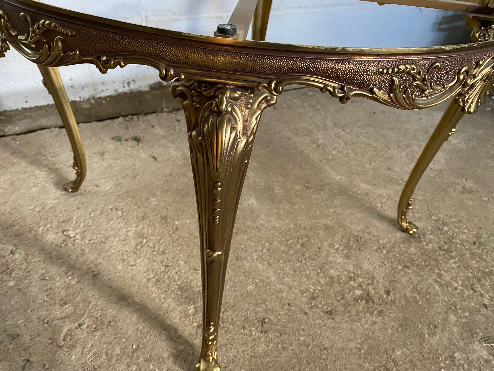 Vintage 1950s round onyx coffee table with brass base