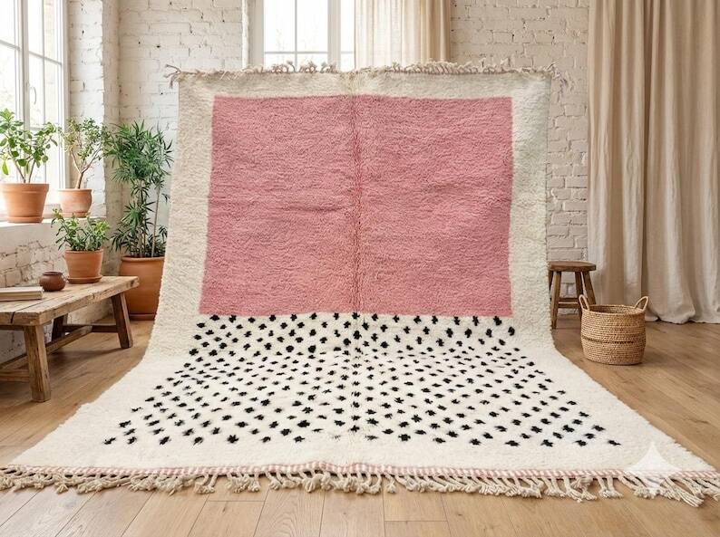 Traditional handwoven Berber rug size 2/3 m