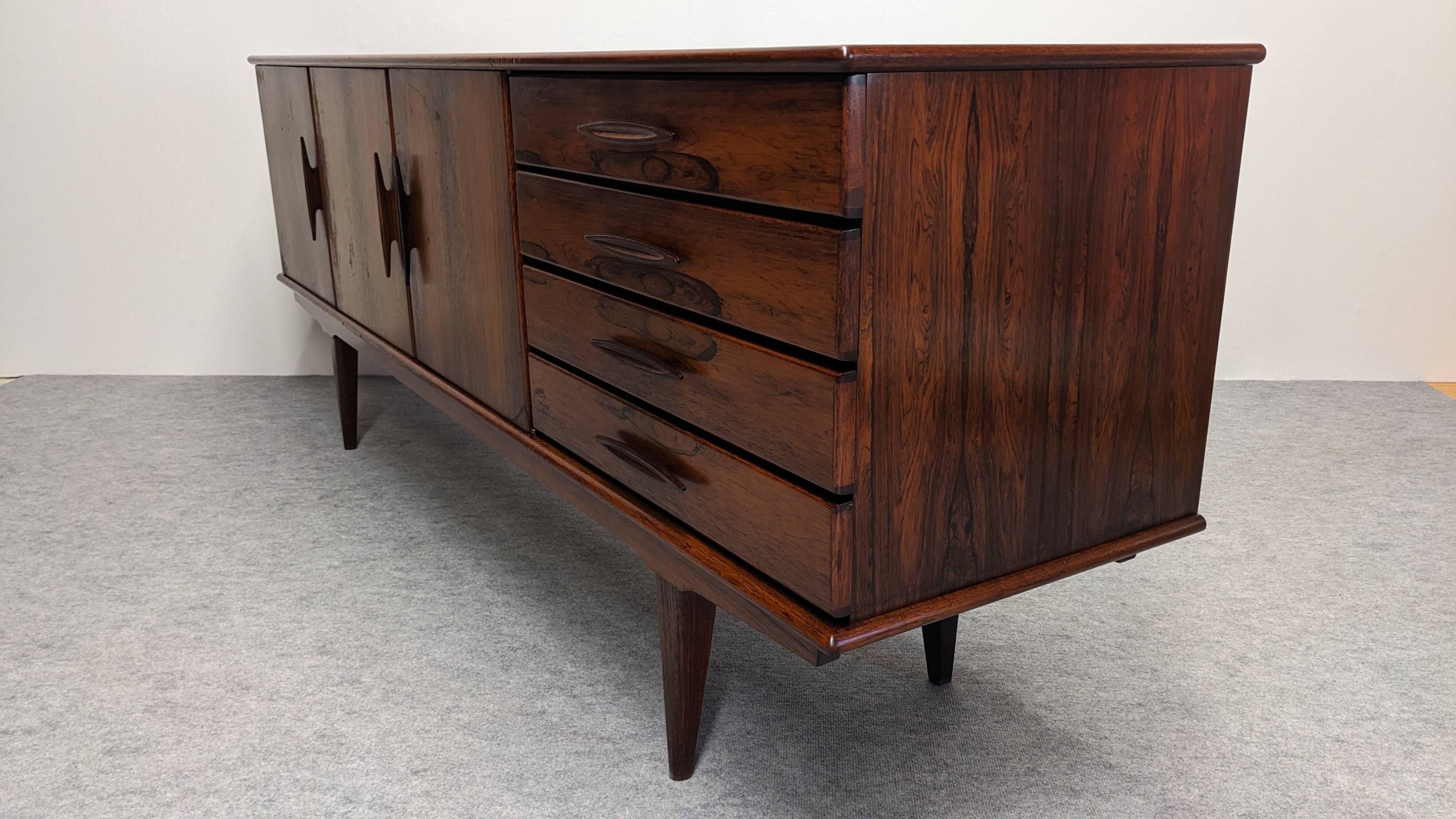 Scandinavian sideboard in Rio rosewood, 1950s-1960s