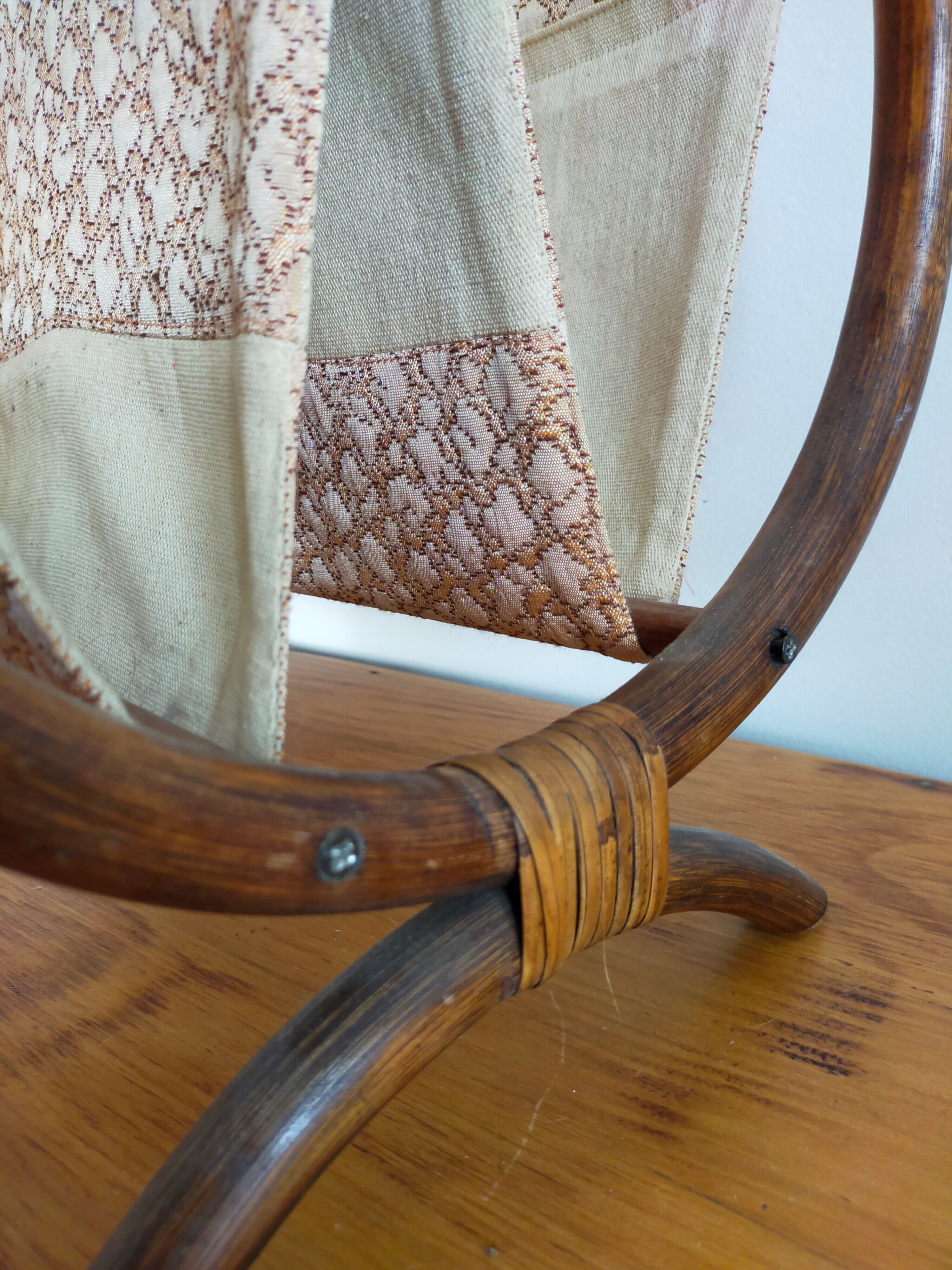 Magazine holder in rattan and vintage fabrics