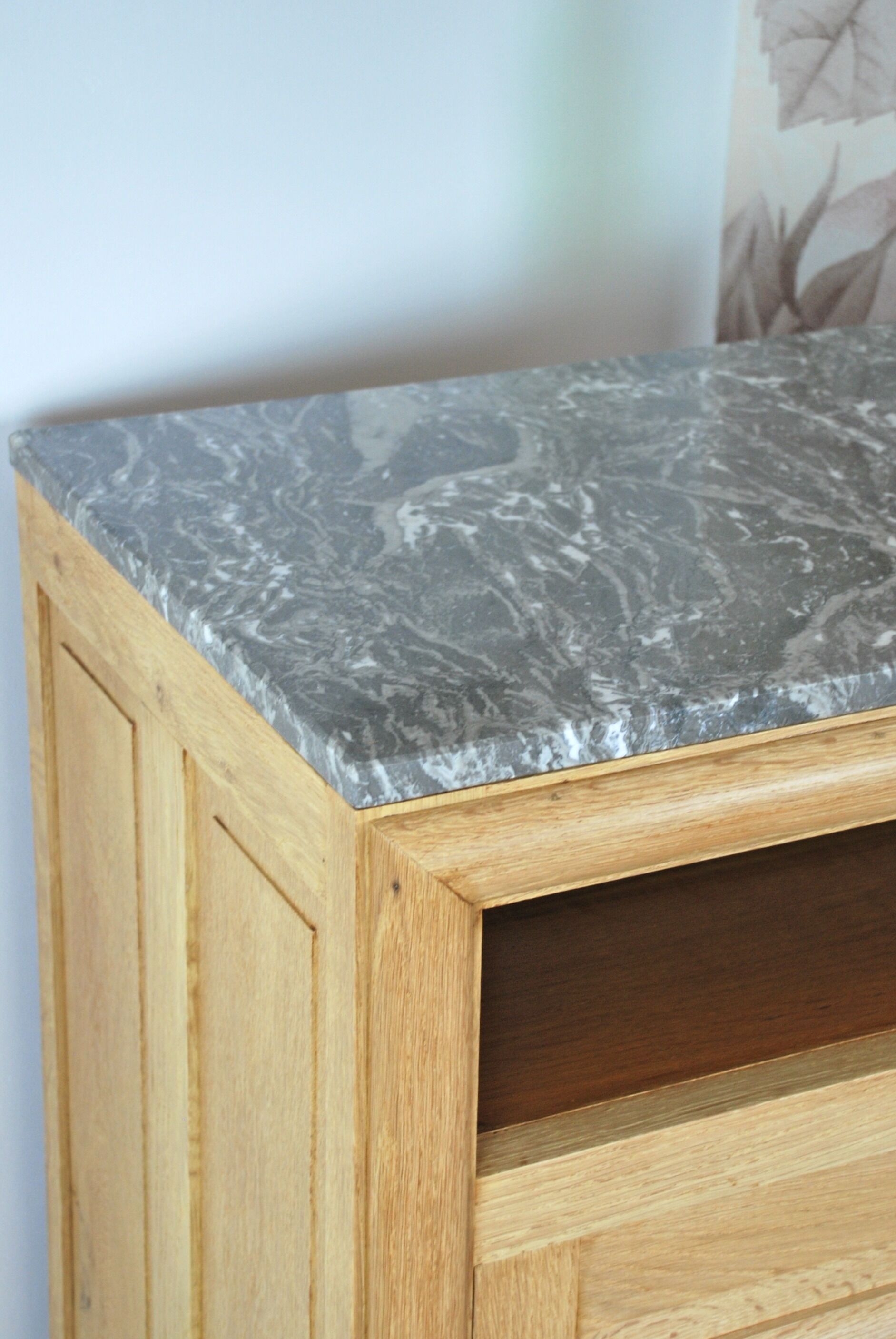 Meuble bar vintage en chêne massif avec plaque de marbre grise