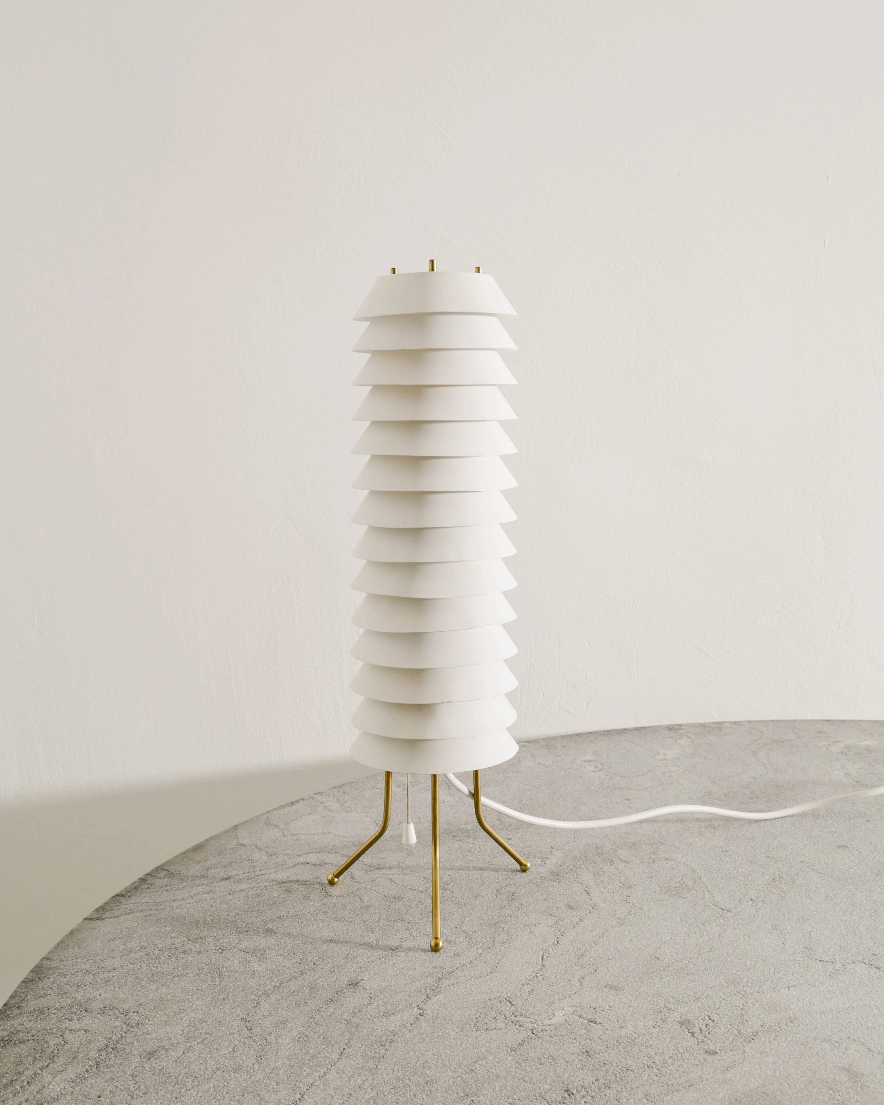 Finnish Mid Century Ilmari Tapiovaara "Maija the Bee" Table Desk Lamp 1950s