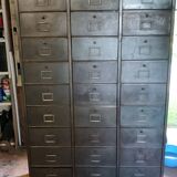 Metal cabinet, 30 valves