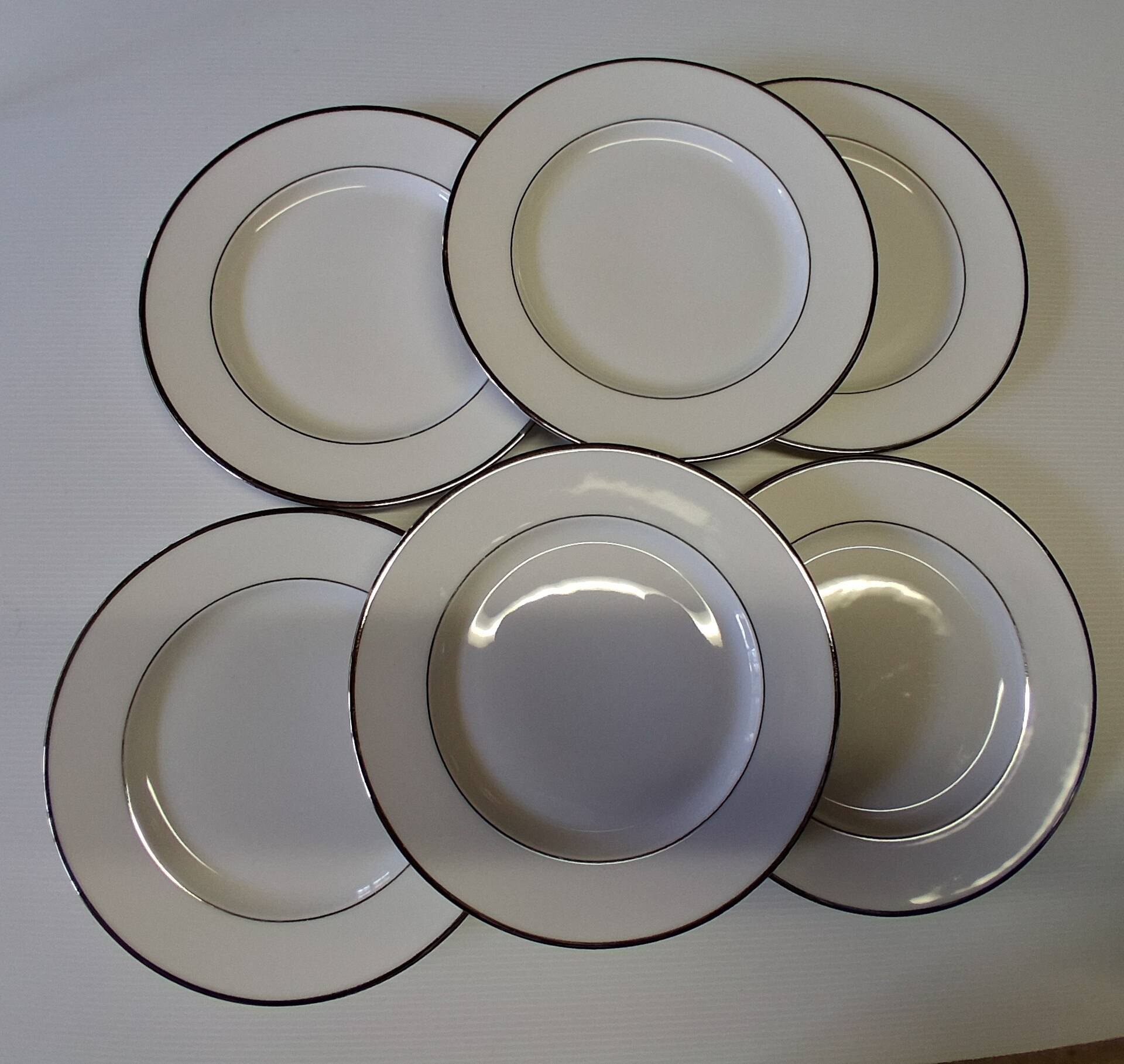 Set of 6 flat plates from Guy Degrène model "Galon Platine" in BE.
