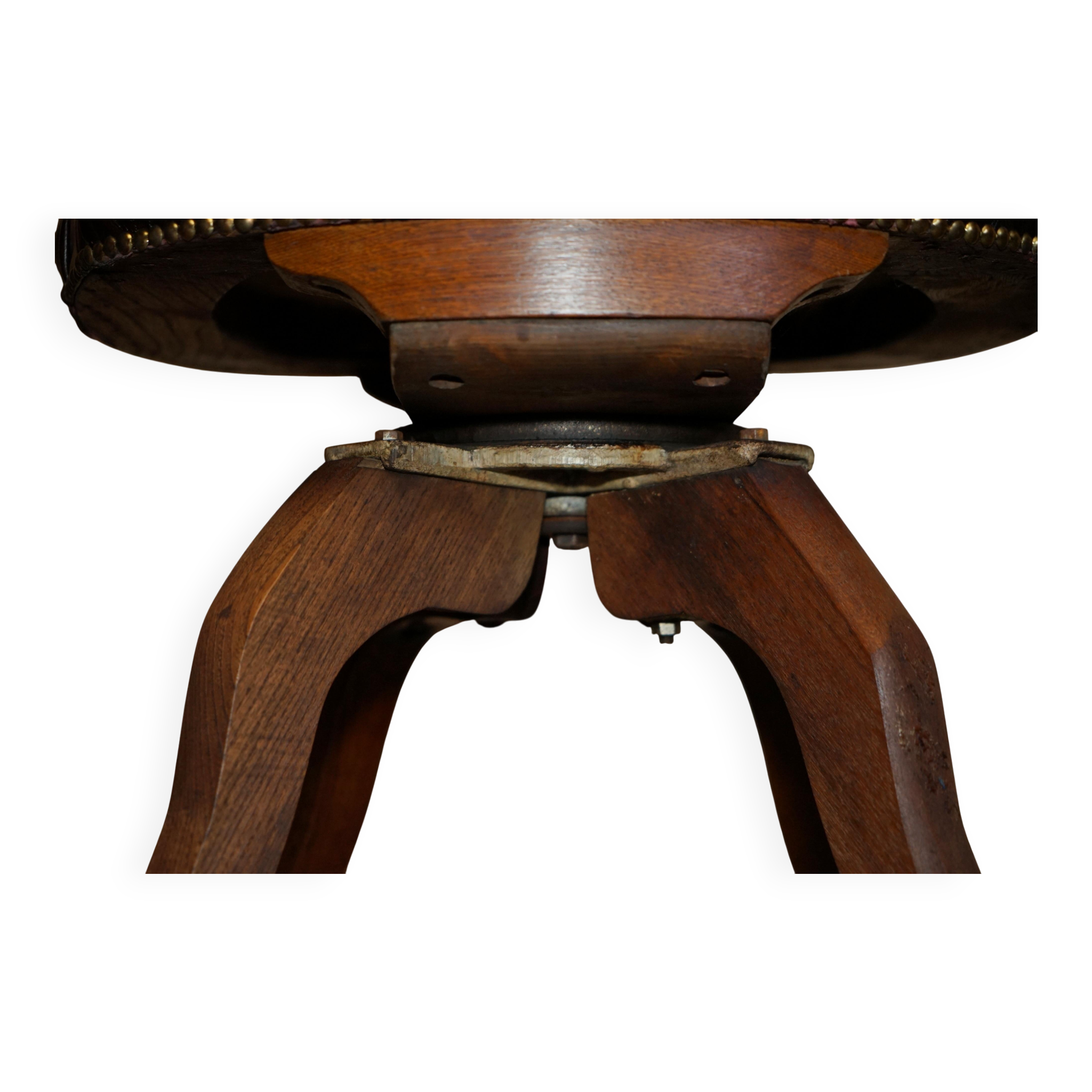 Victorian Chesterfield leather captain's chair