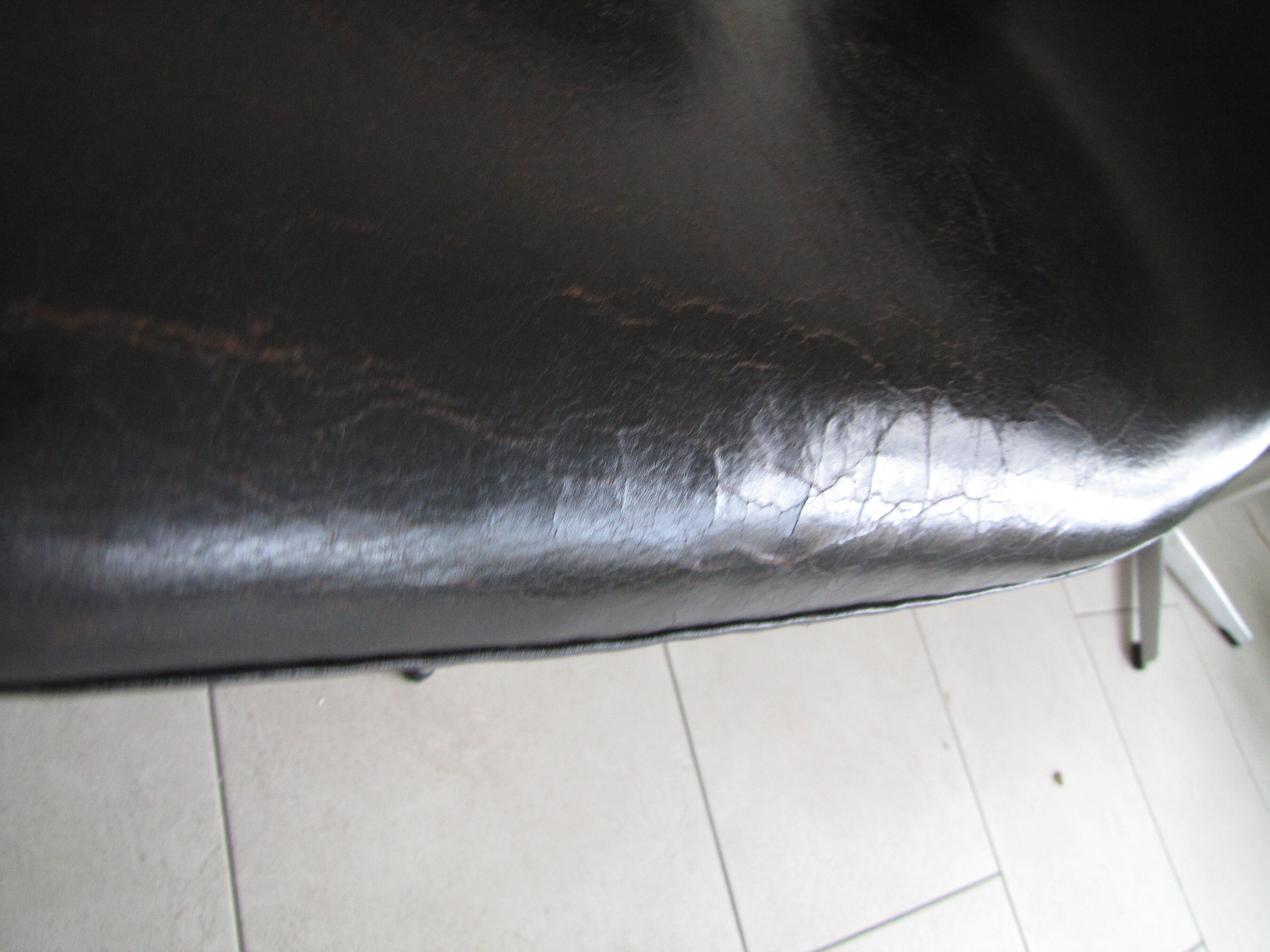 Vintage Model 3321 Swan Sofa by Arne Jacobsen for Fritz Hansen, 1960s