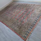 Handmade Pakistani carpet