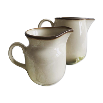 Set of two creamers