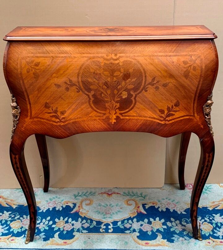 Secrétaire de dame de style Louis XV