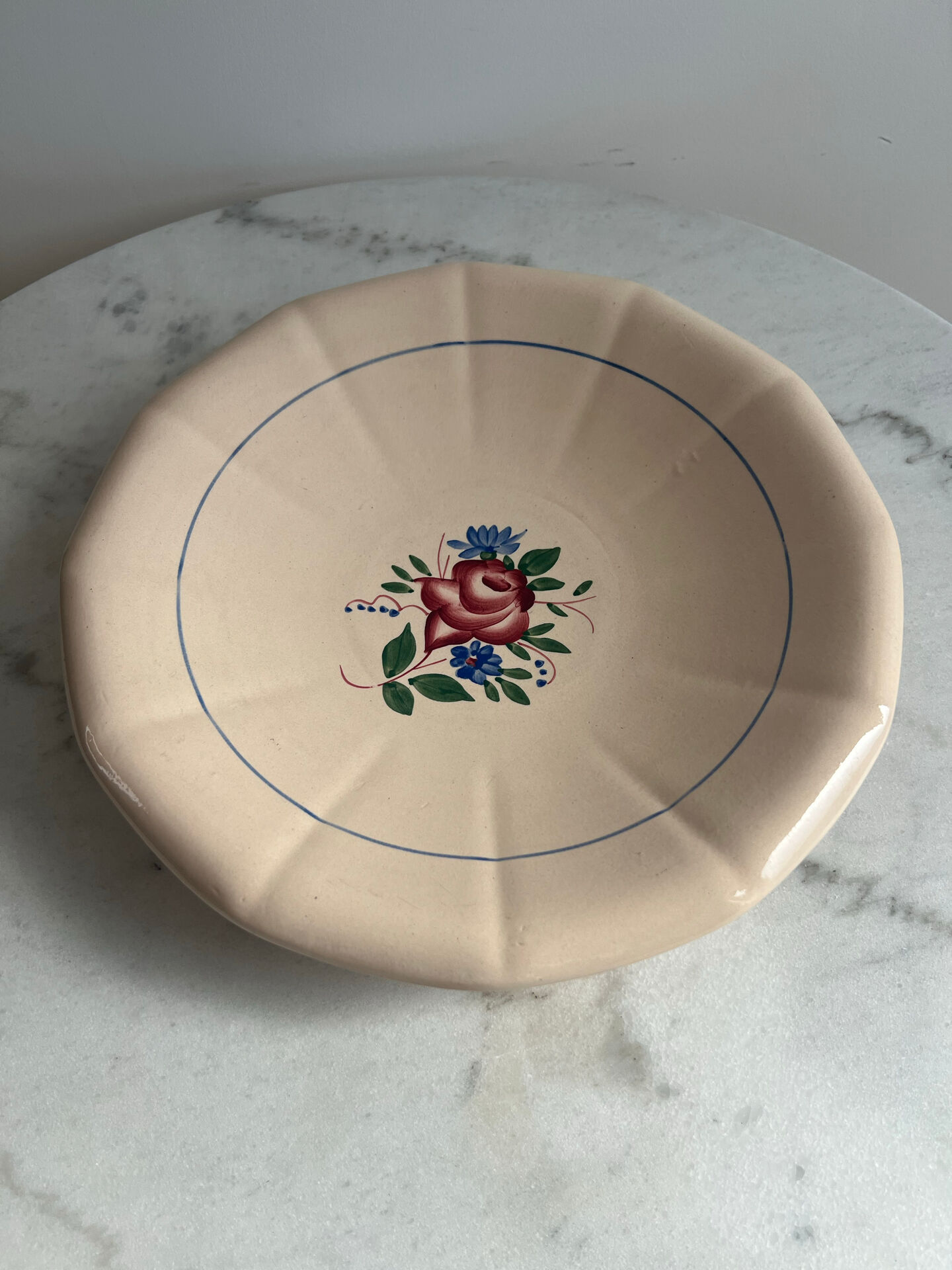 Hand-painted Digoin Sarreguemines salad bowl