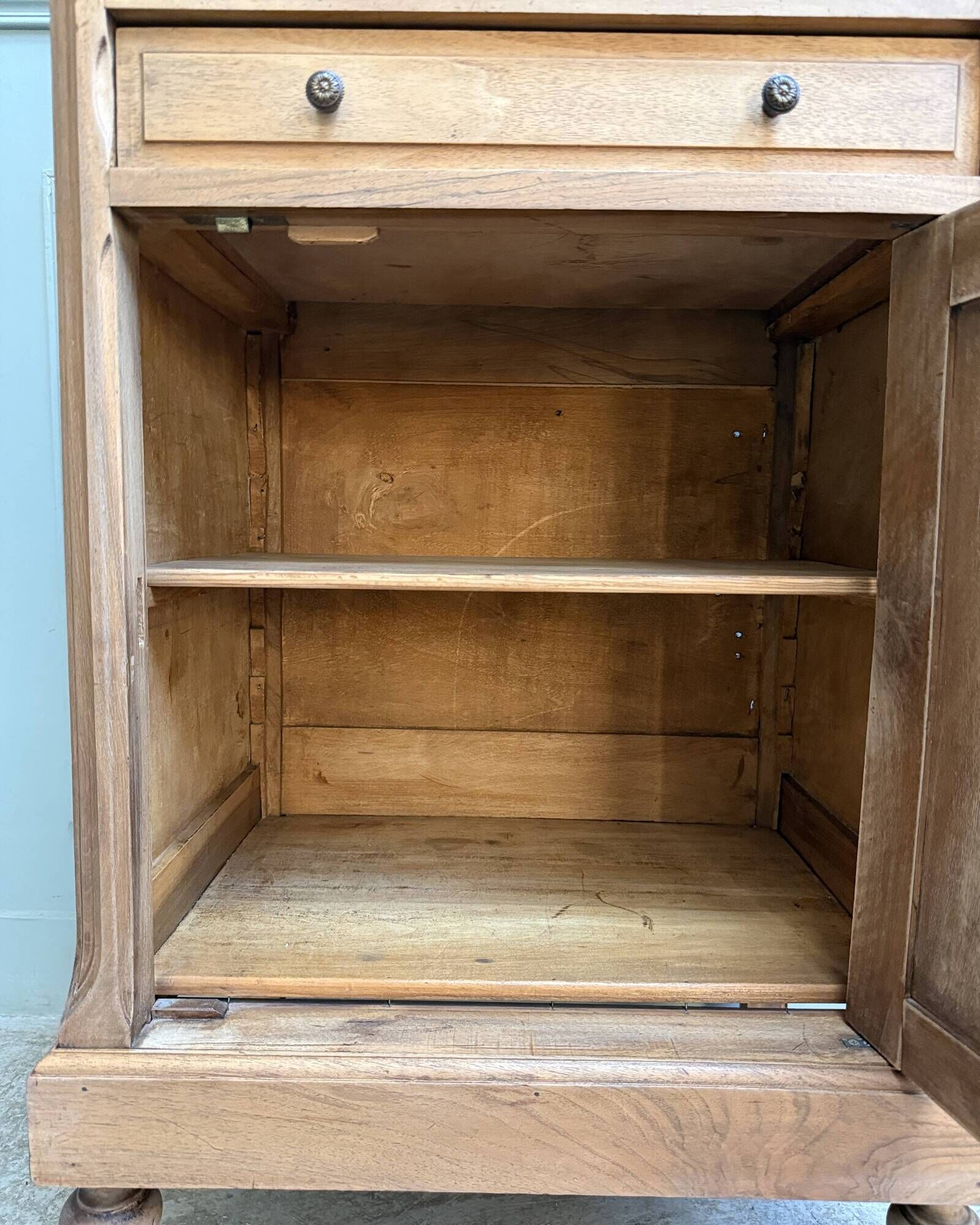 Small high buffet in walnut (renovated)