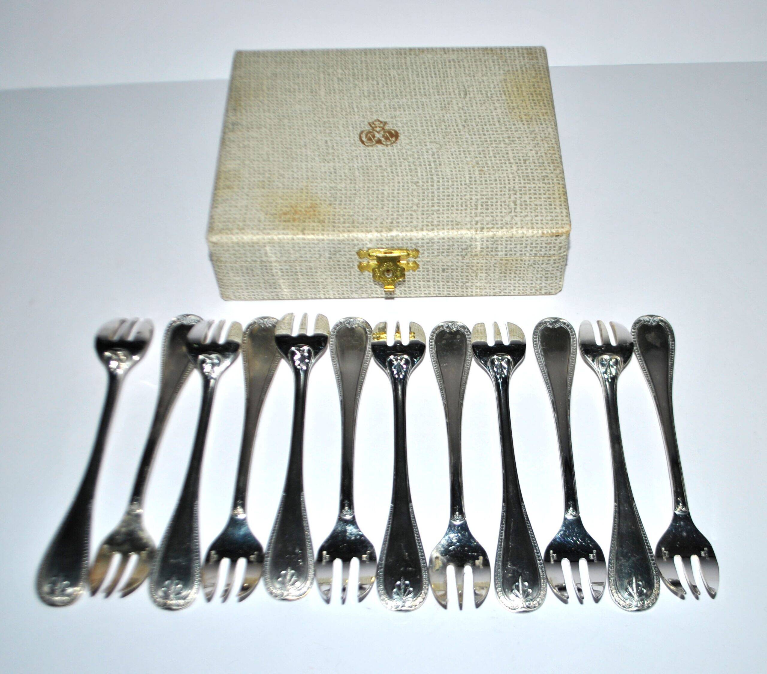 Christofle set of 12 Malmaison Empire oyster forks