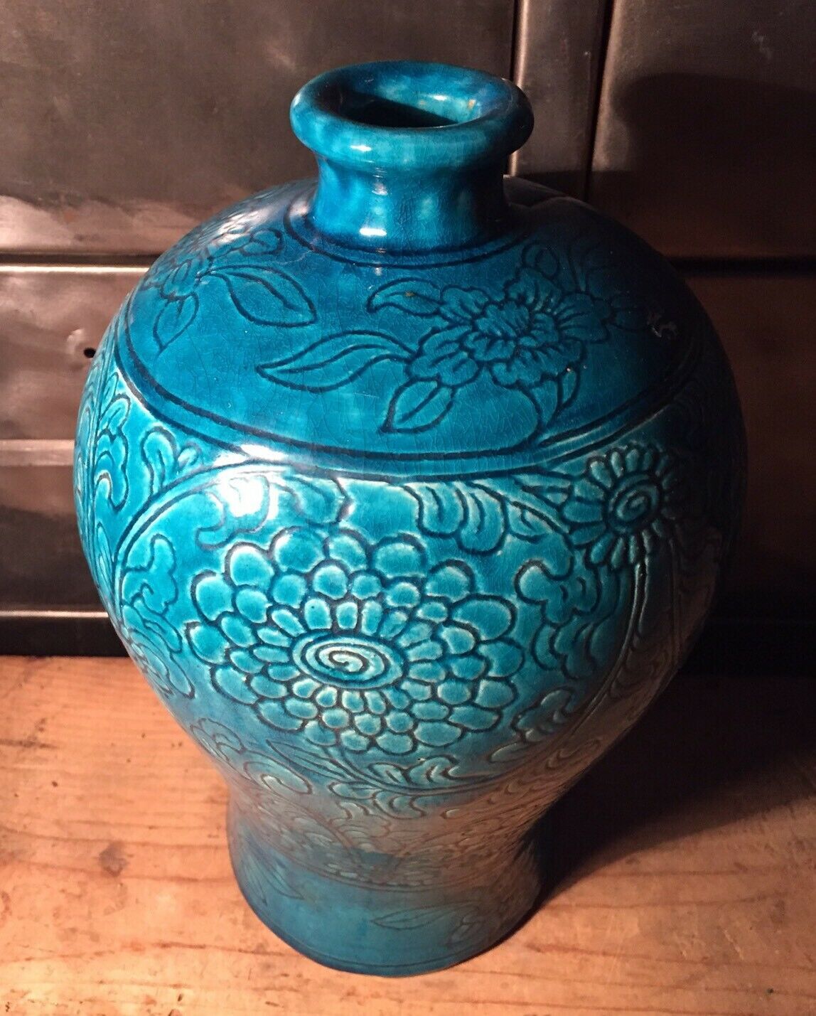 Vase enamelled turquoise blue floral decoration
