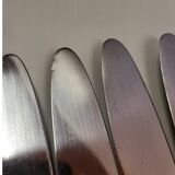 12 Table Knives in Gold Metal