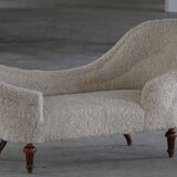 Antique Danish sculptural chaise longue from the 19th century, reupholstered in lambswool.
