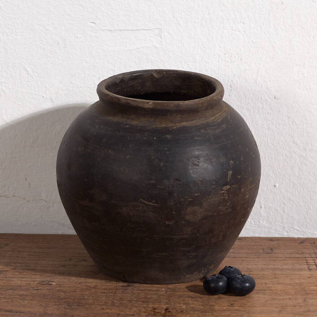 Small antique vase in dark tones (c.1900) #16