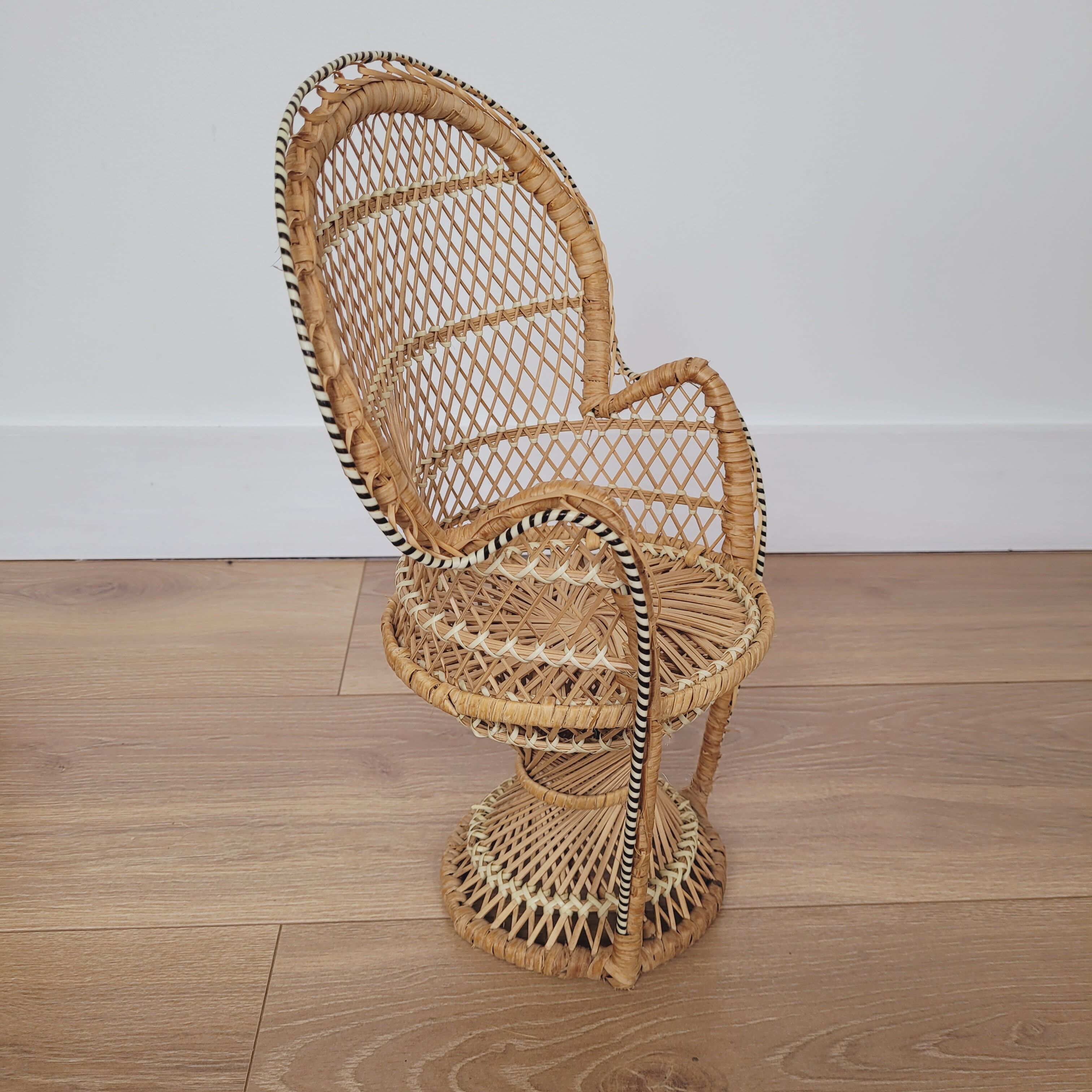 Armchair Emmanuelle doll