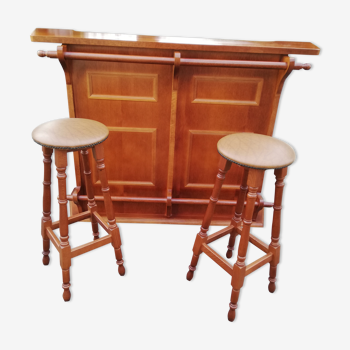 Bar with 2 stools