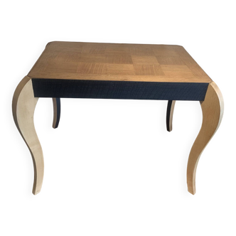 Side table (or pedestal table)