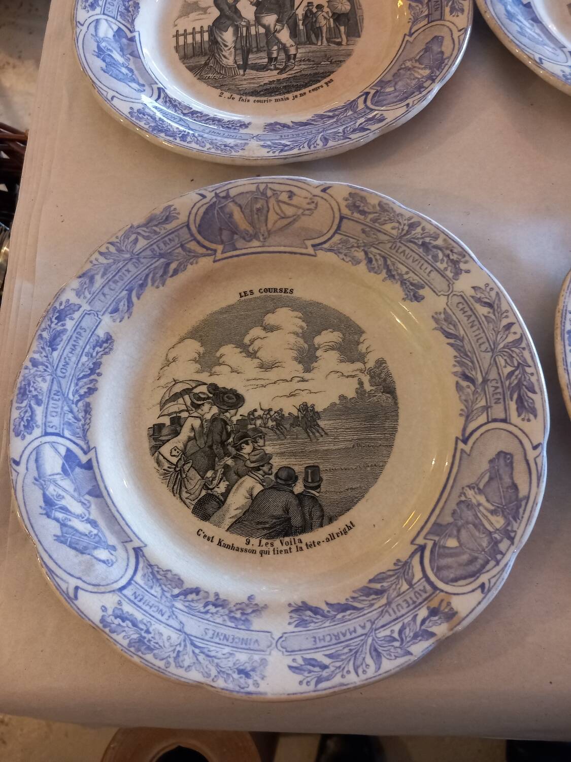 6 Talking plates. Old races