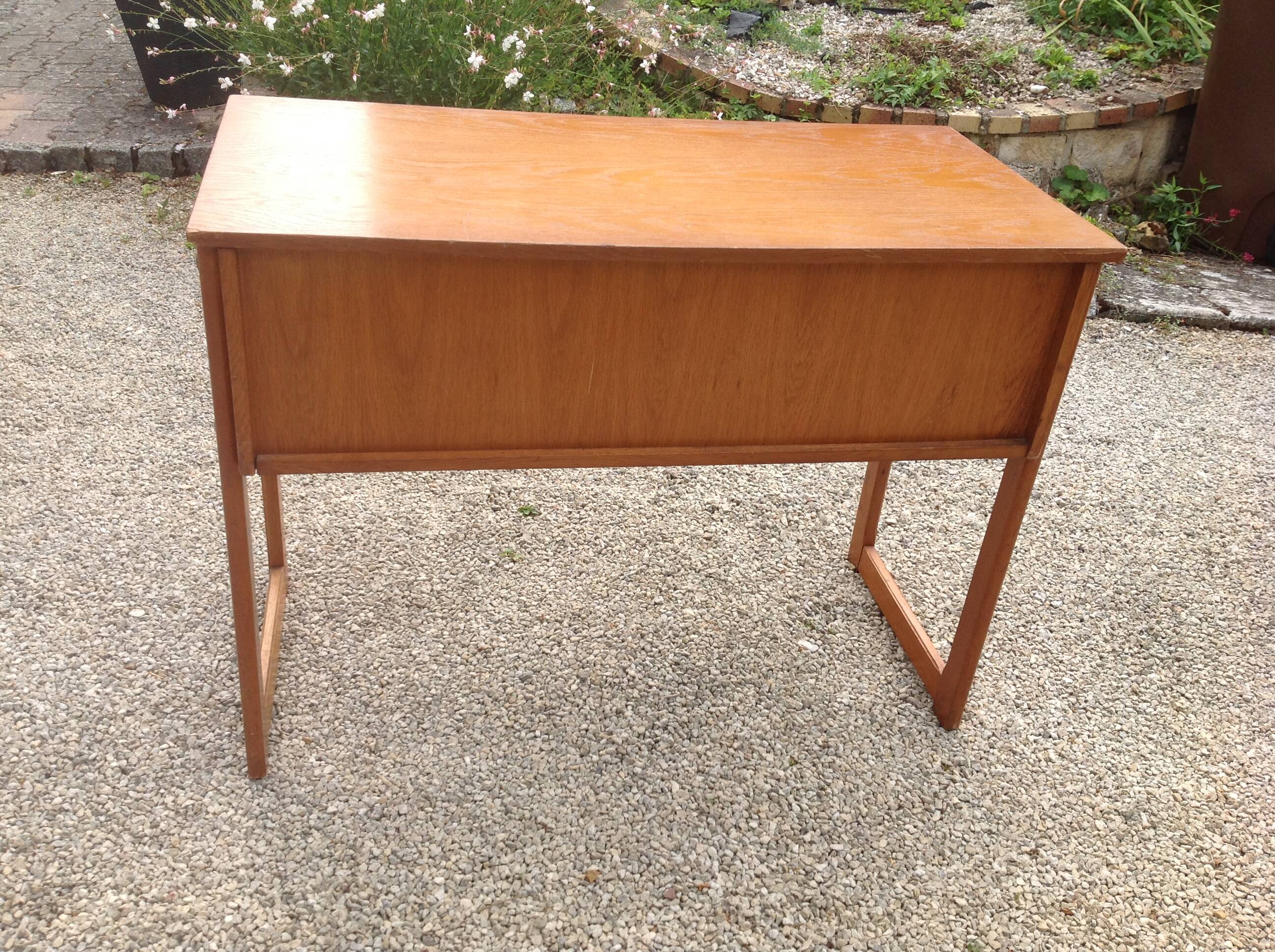 Vintage desk from the 60s with sled legs
