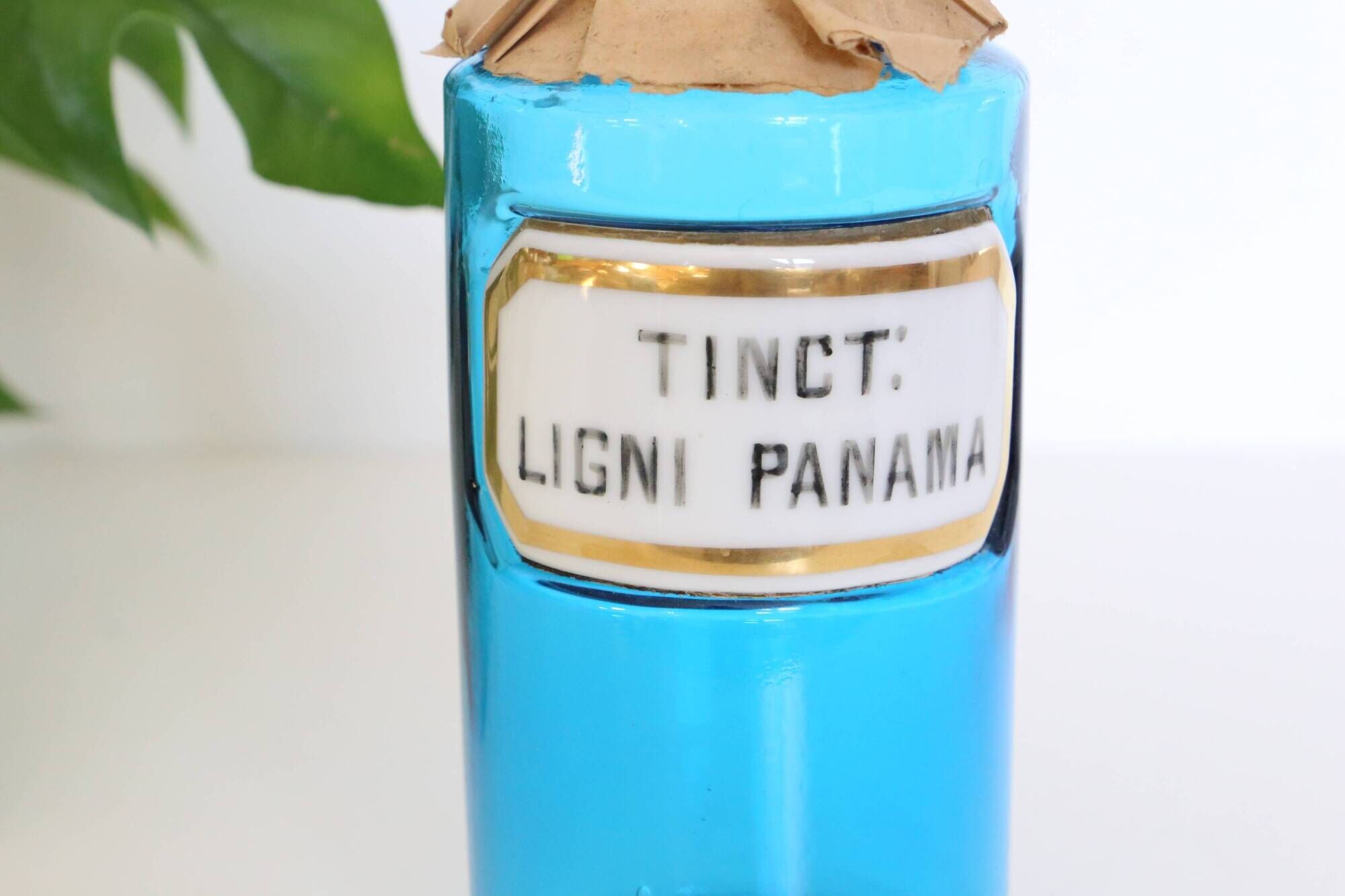 Fine pharmacy bottle XIxth, rare, blue glass and porcelain label, antique, vintage