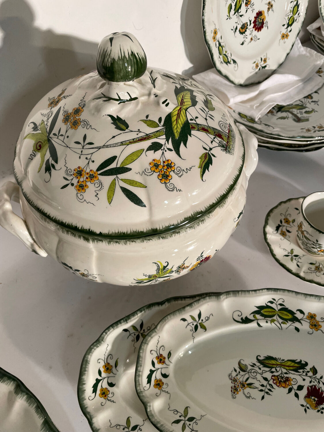 Sarreguemines earthenware table service