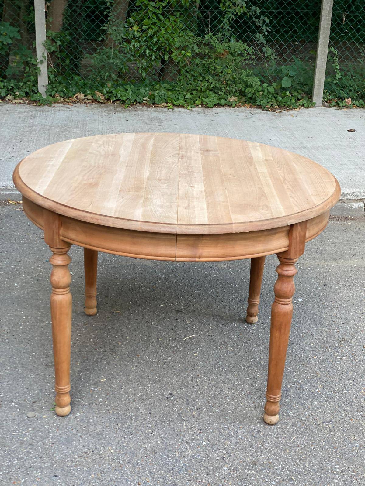 Art Deco round extendable dining table renovated in solid oak 225cm 20th century
