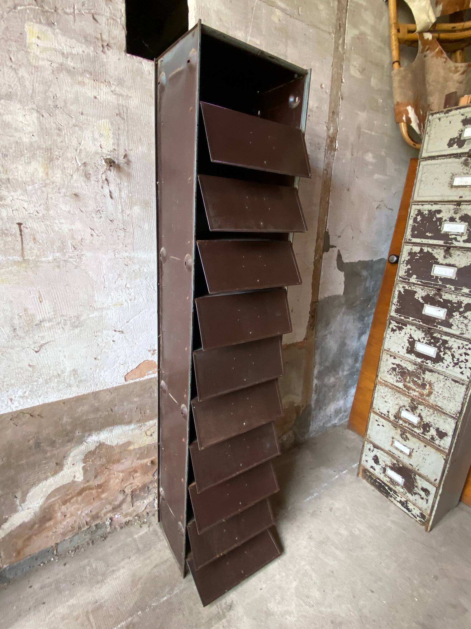 Cabinet with 10 valves roneo industrial metal 1950 n2