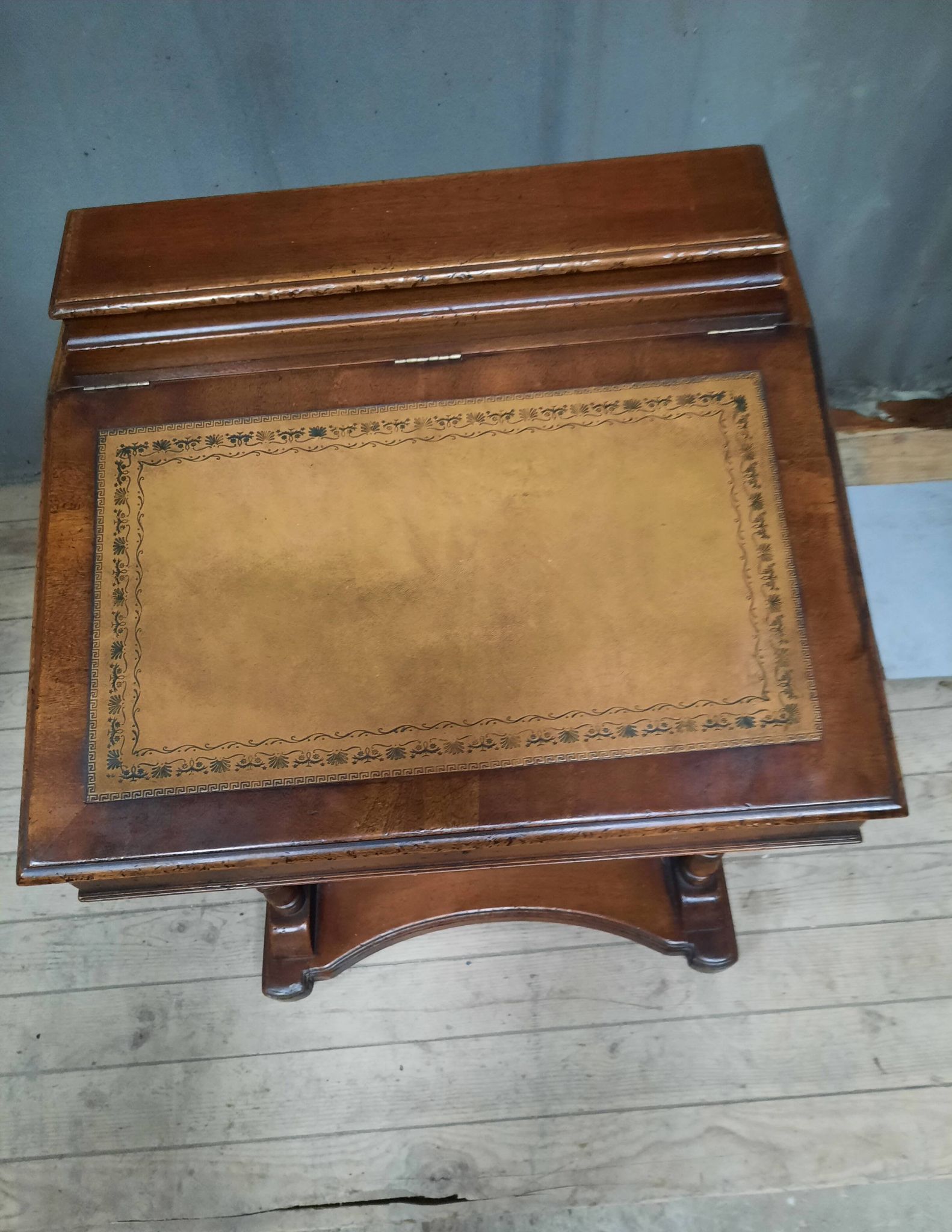 Deavenport Mahogany Desk