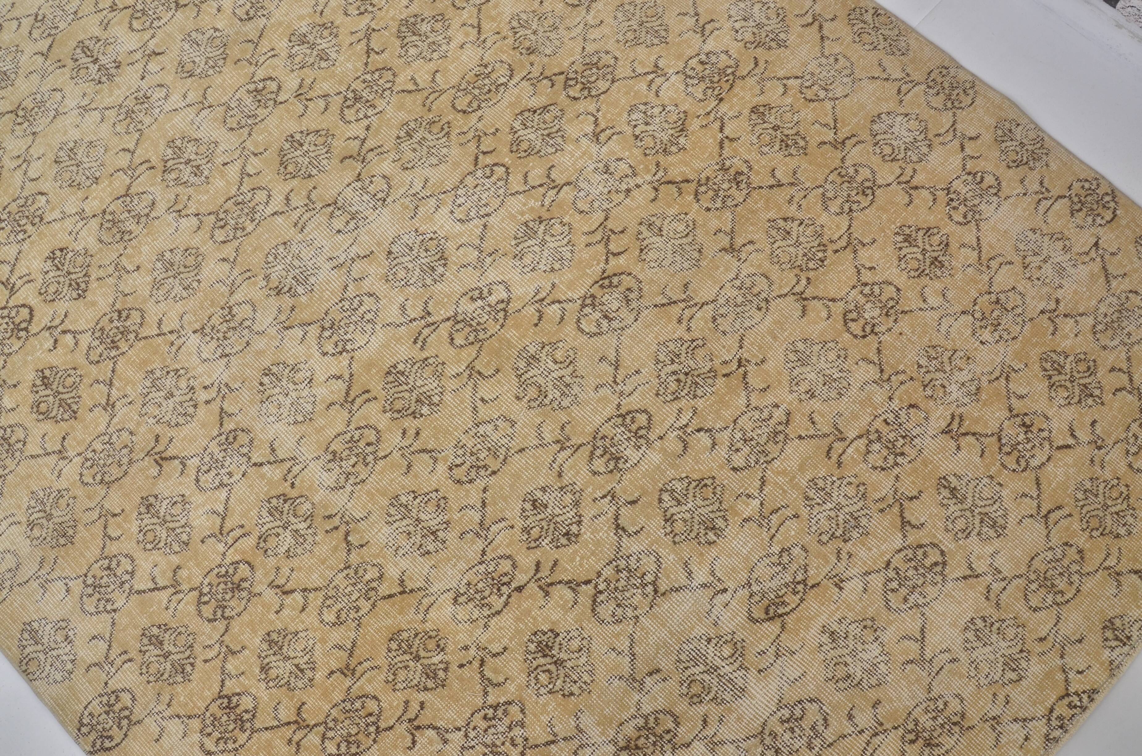 Floral Vintage Handmade Wool Rug sku 1372