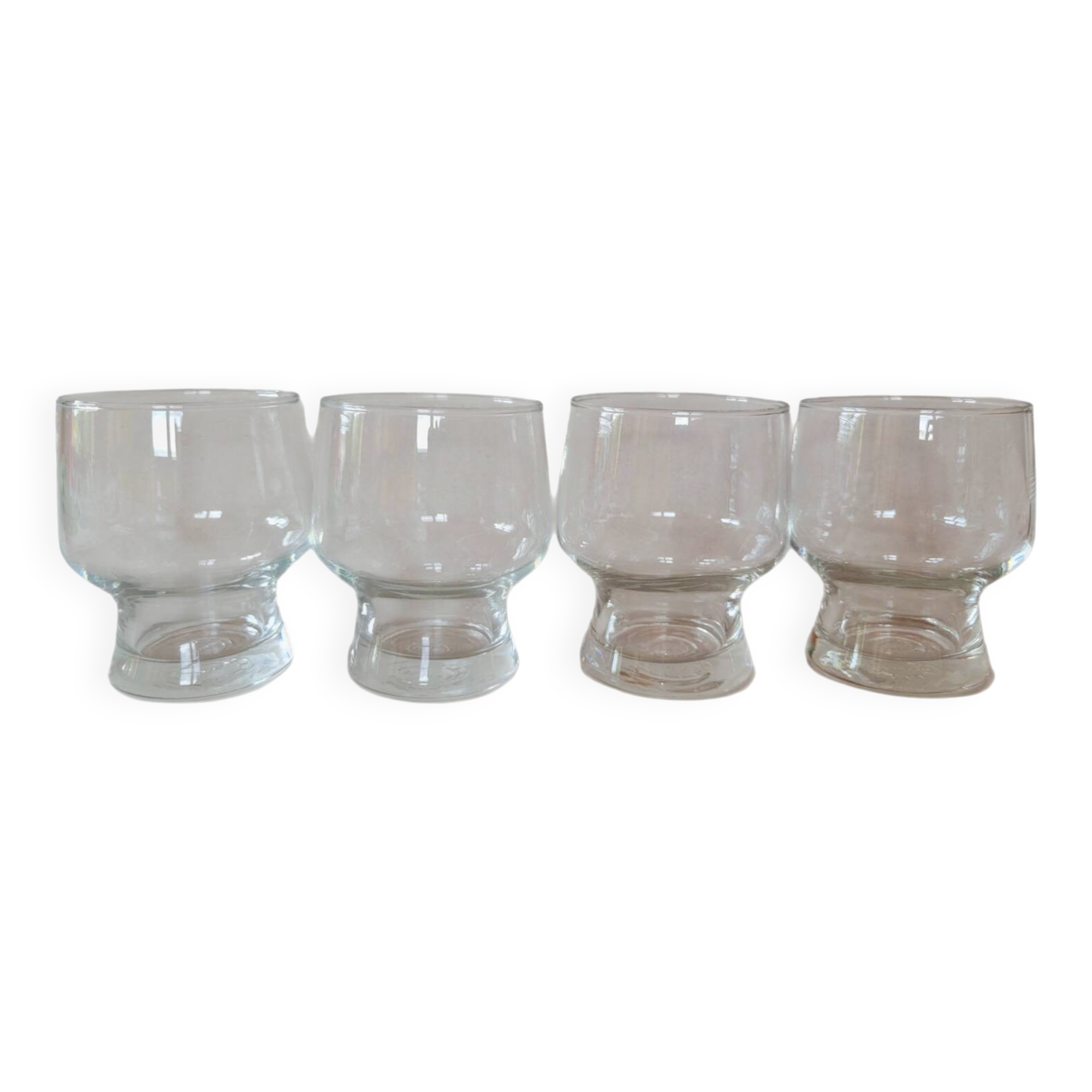 4 Lever water glasses