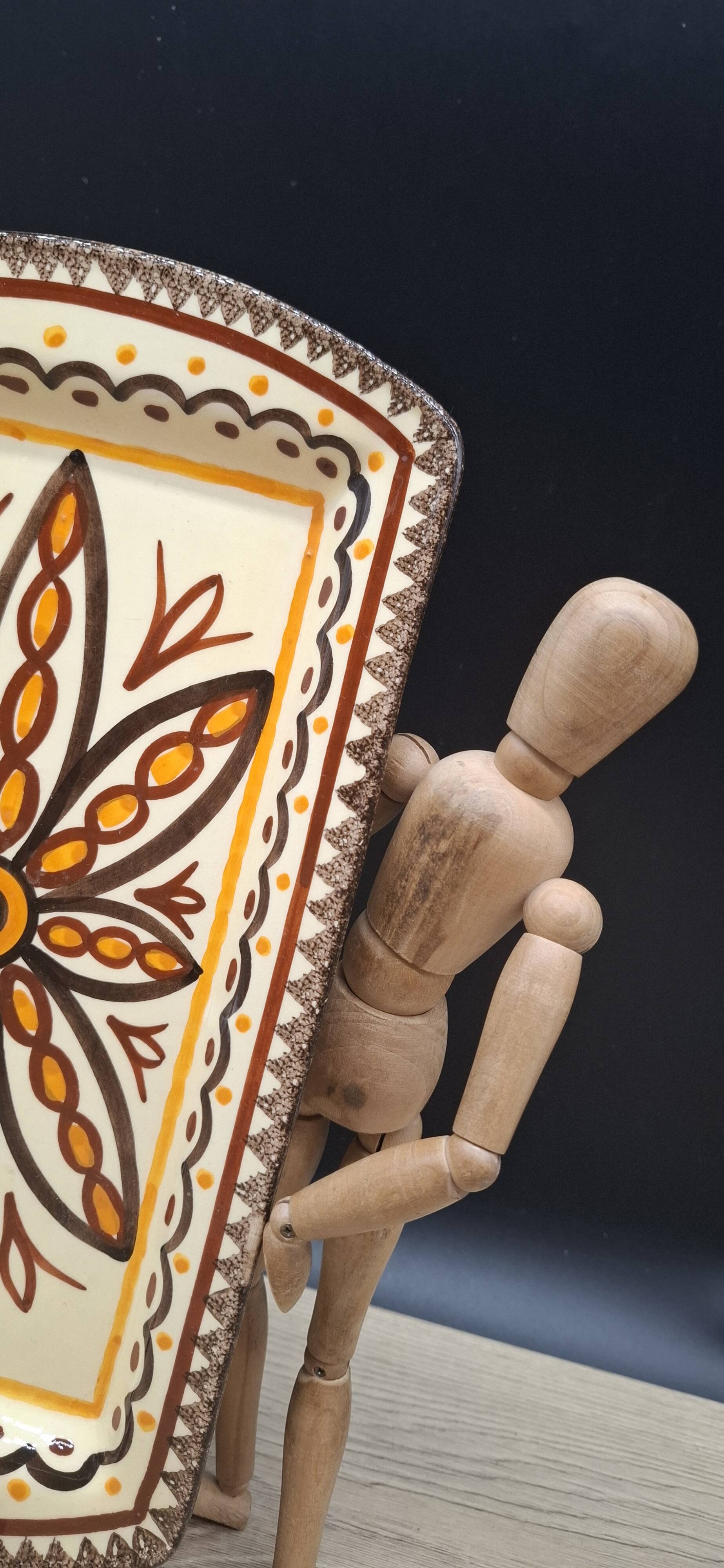 Quimper service dish