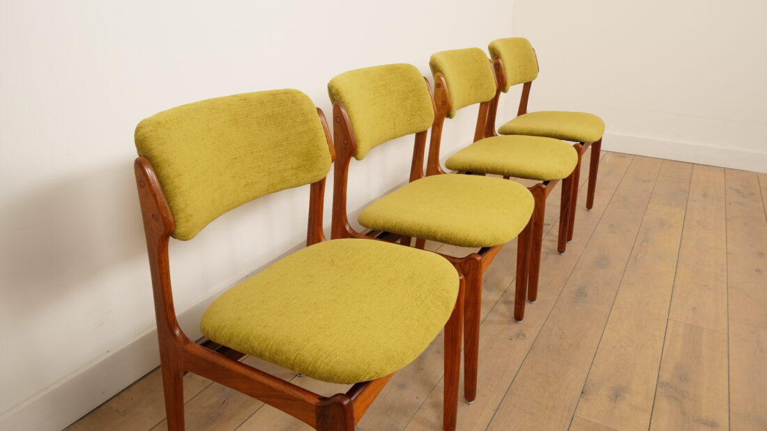4 chaises de salle à manger | Erik Buch | Modèle 49 | Palissandre | Rembourrées