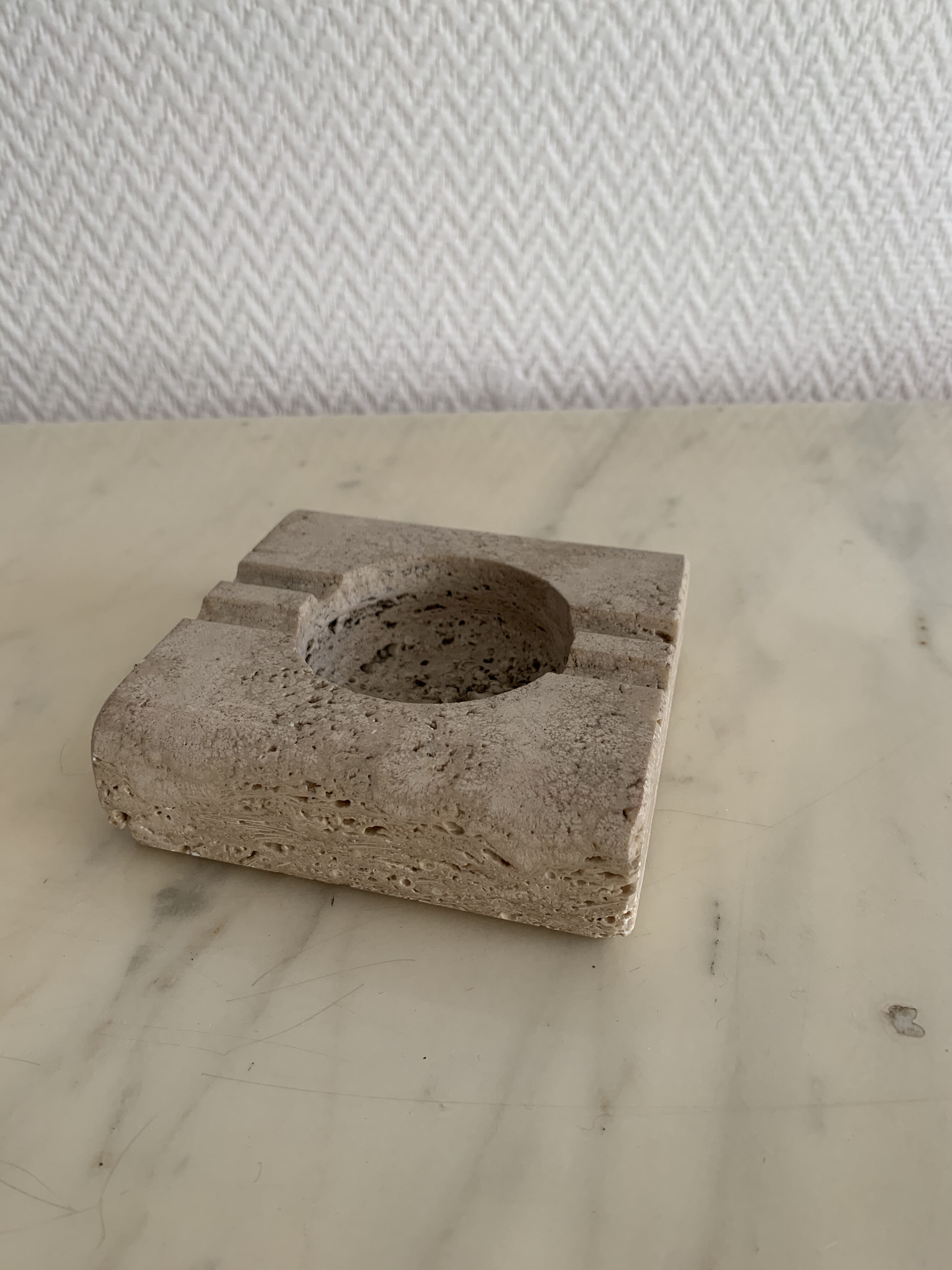 Square ashtray rough stone