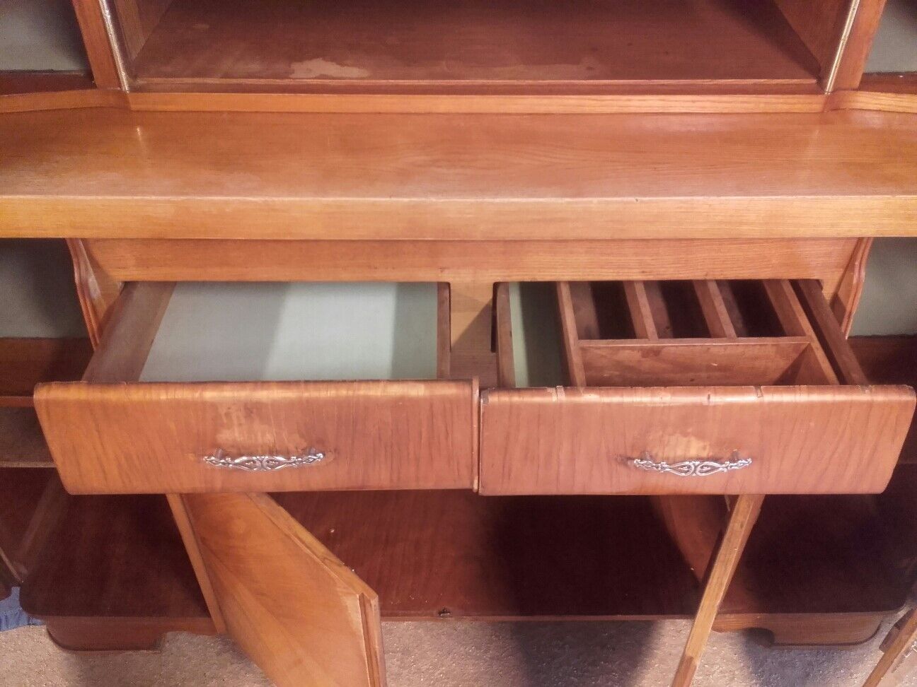 Buffet year 50 with showcase