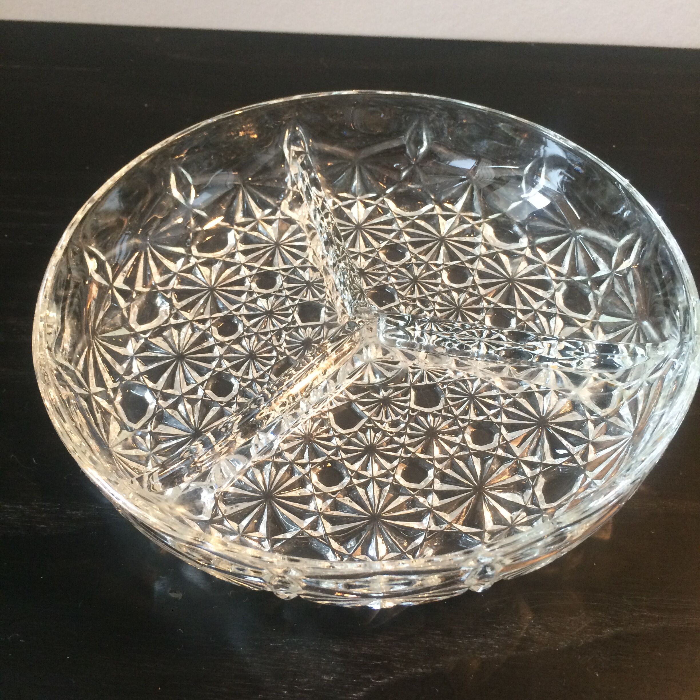 Plateau en verre ciselé