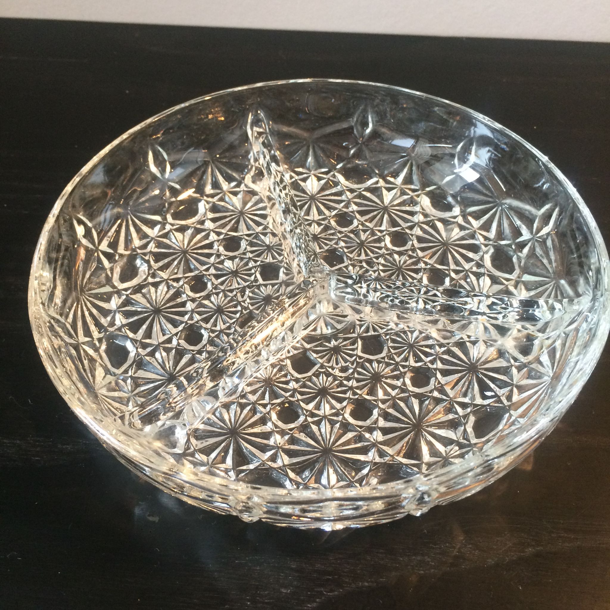 Plateau en verre ciselé