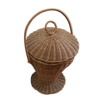 Wicker basket