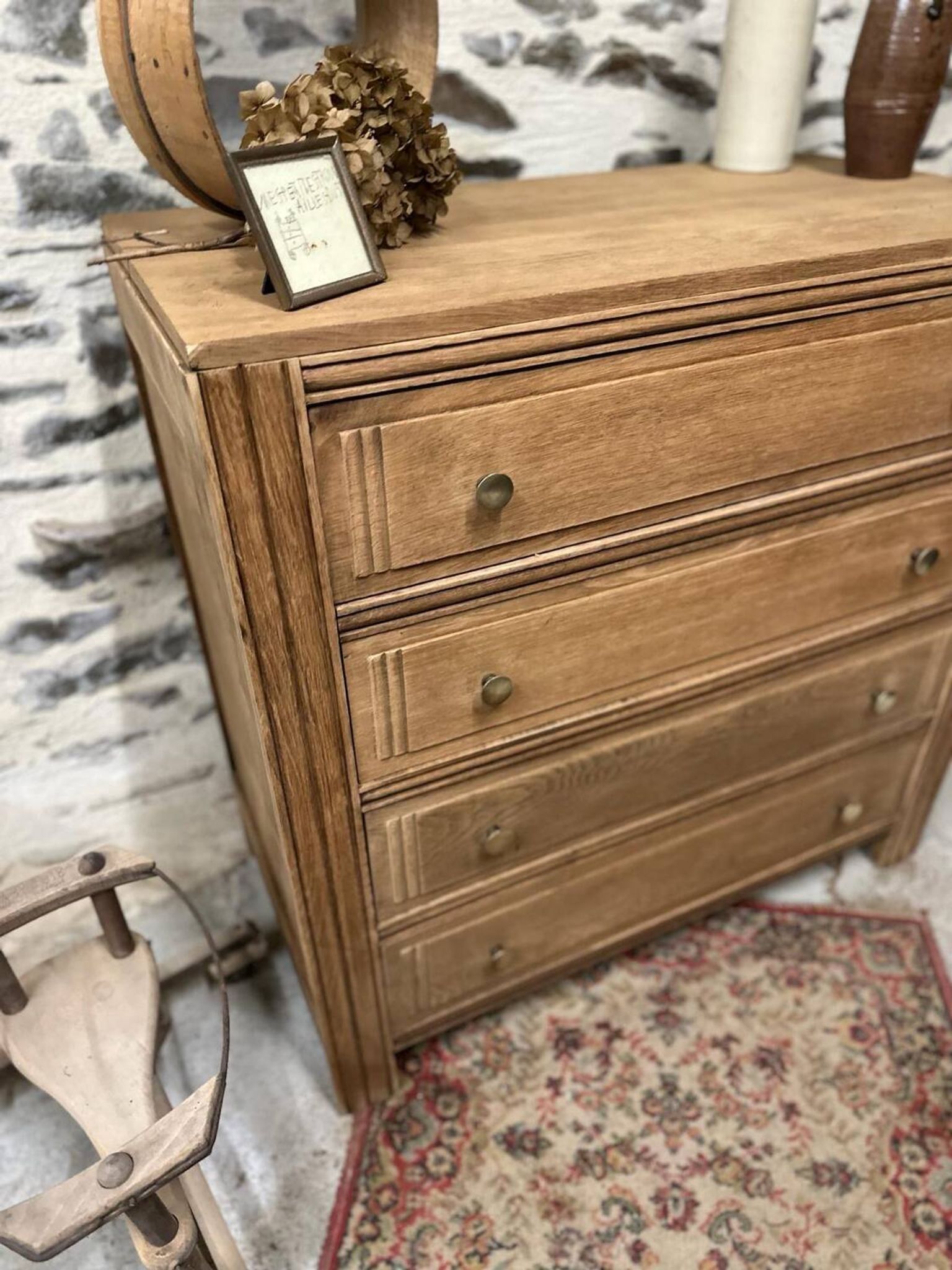Superb 4-drawer chest of drawers from the 50s in raw wood