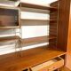 Meuble combinant espace bureau, armoire et étagères