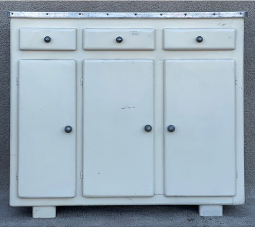 Vintage kitchen buffet
