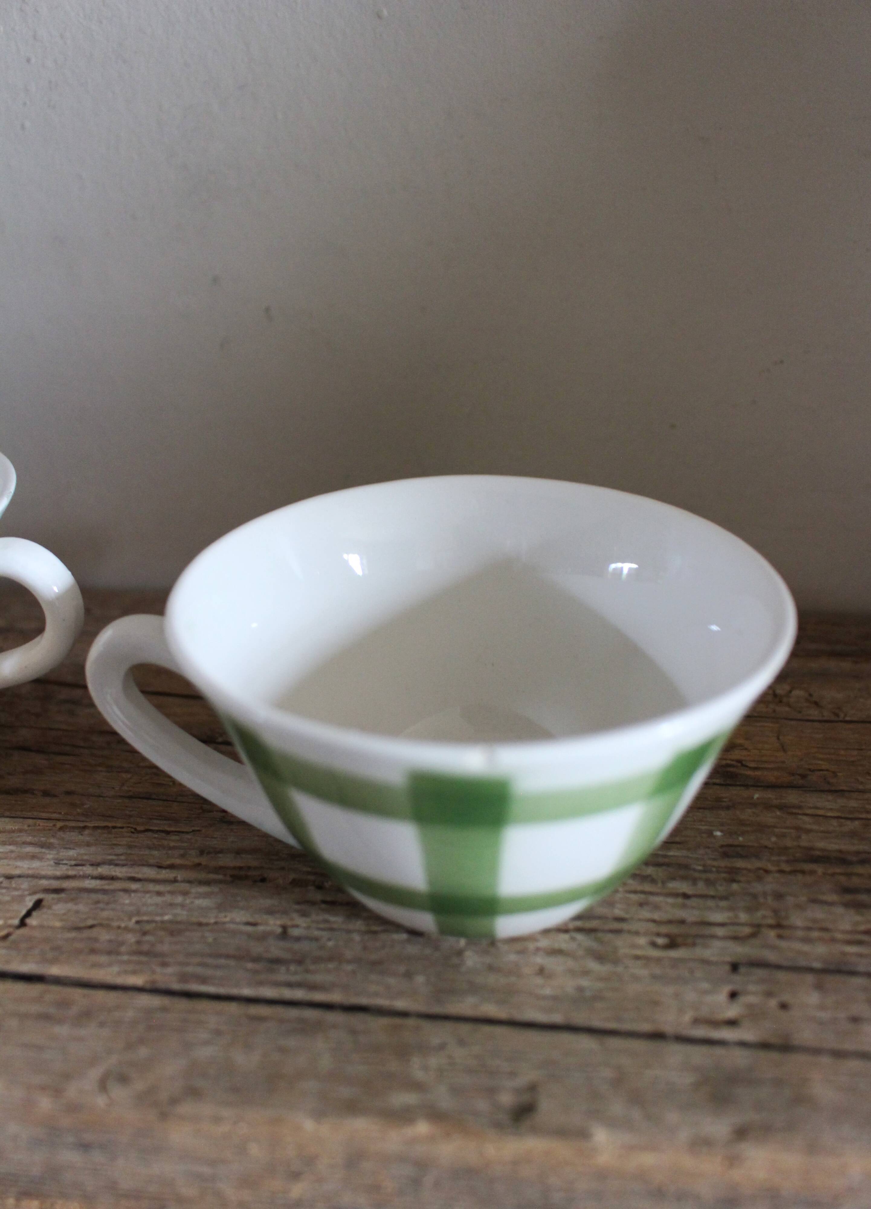2 cups saucers Square Yellow Green Vintage