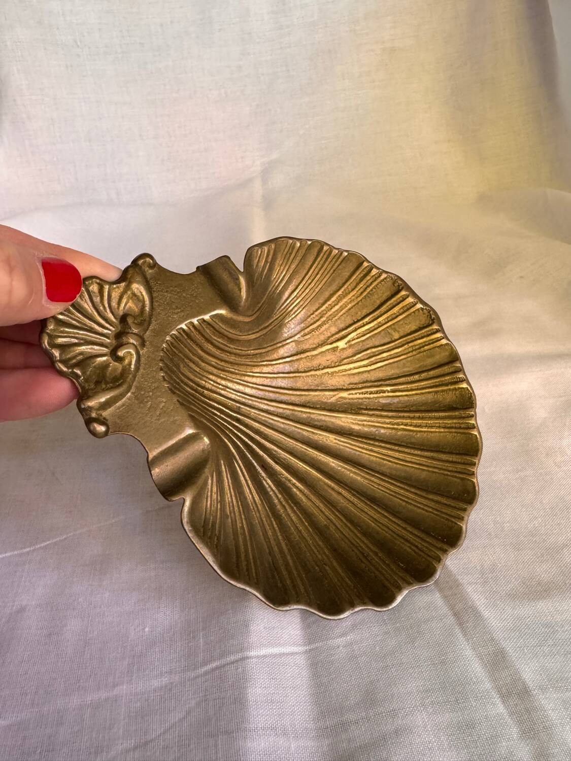 Plat coquillage en laiton vintage